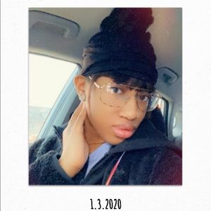 Meet your Posher, Deneasah